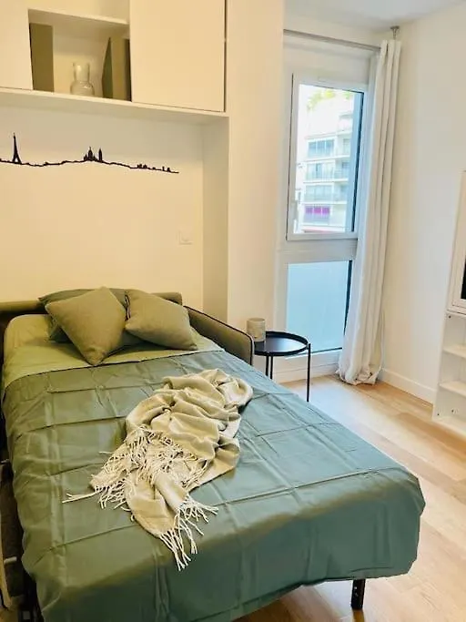 Cozy Studio In 16Th Paris France