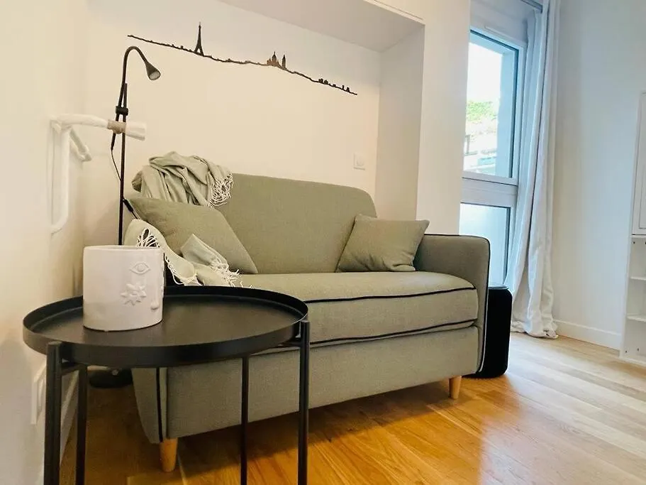 Cozy Studio In 16Th Paris